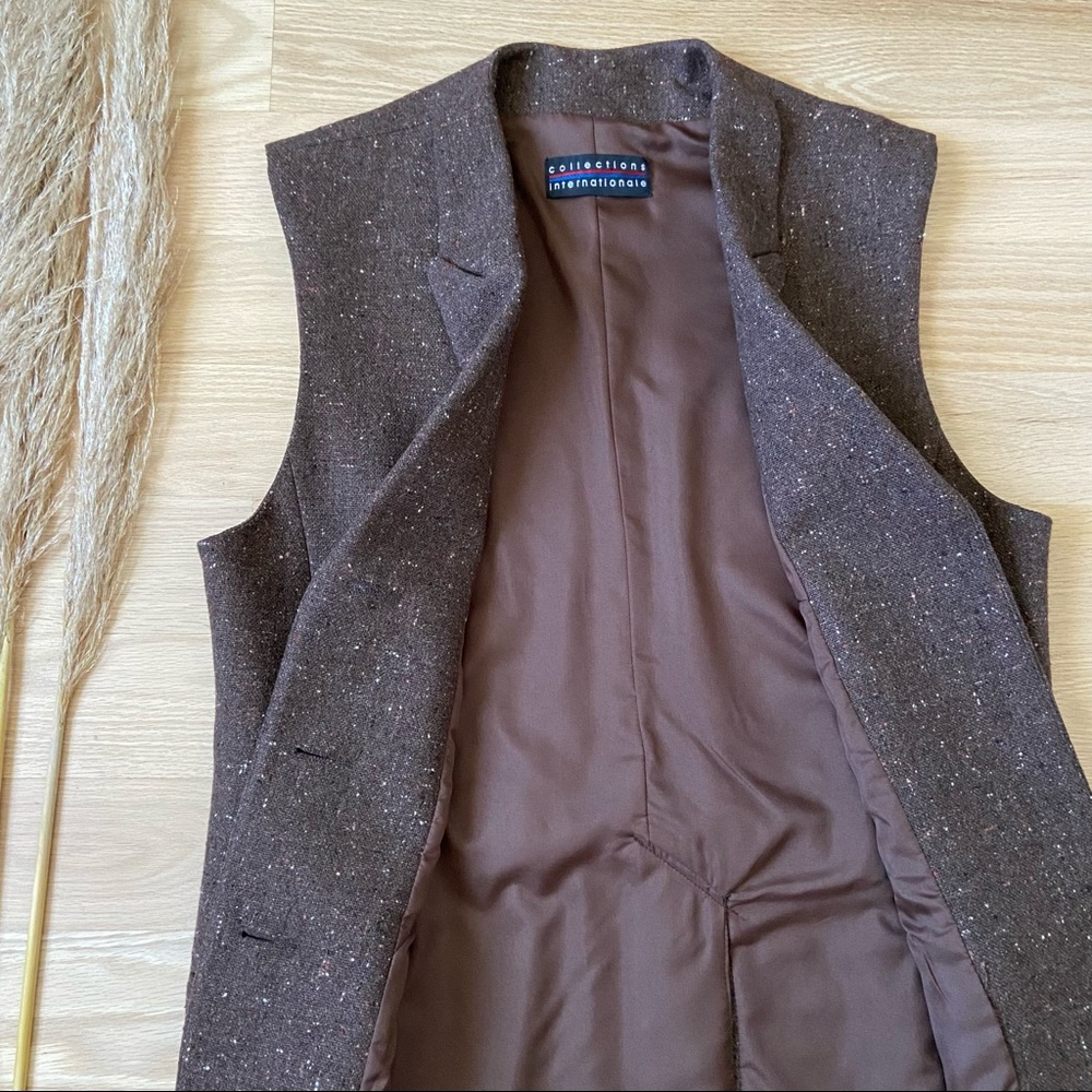Brown Sleeveless Blazer - Picture 4 of 9